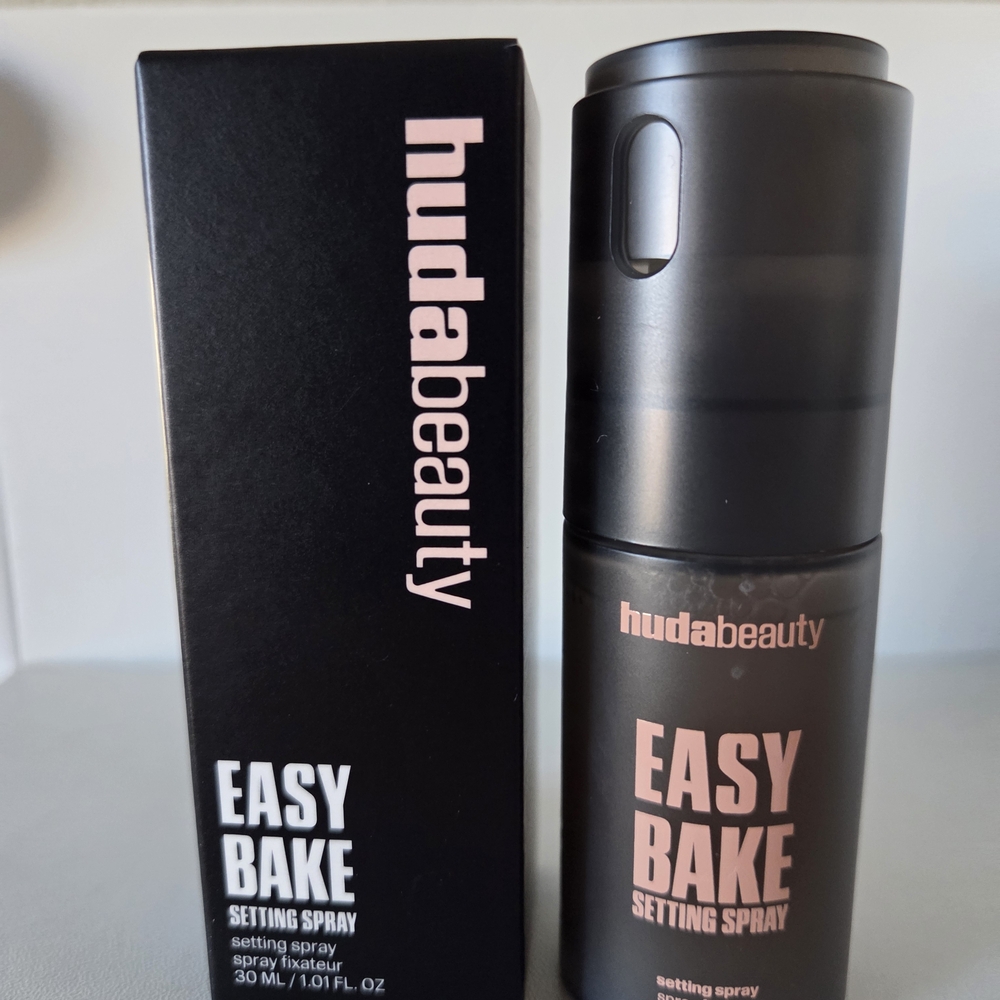 HUDA BEAUTY Easy Bake Setting Spray 30 ml